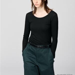 SET OF 5: Classic Black Long Sleeve Top HEATTECH UNIQLO